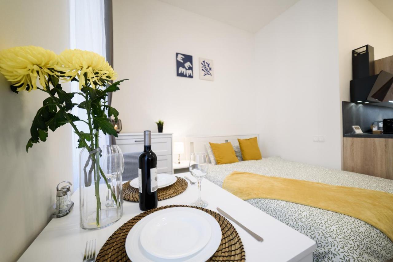New Apartments Near Dancing House براغ المظهر الخارجي الصورة