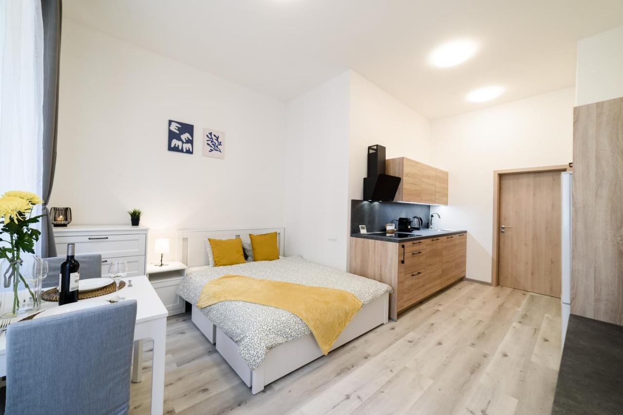New Apartments Near Dancing House براغ المظهر الخارجي الصورة